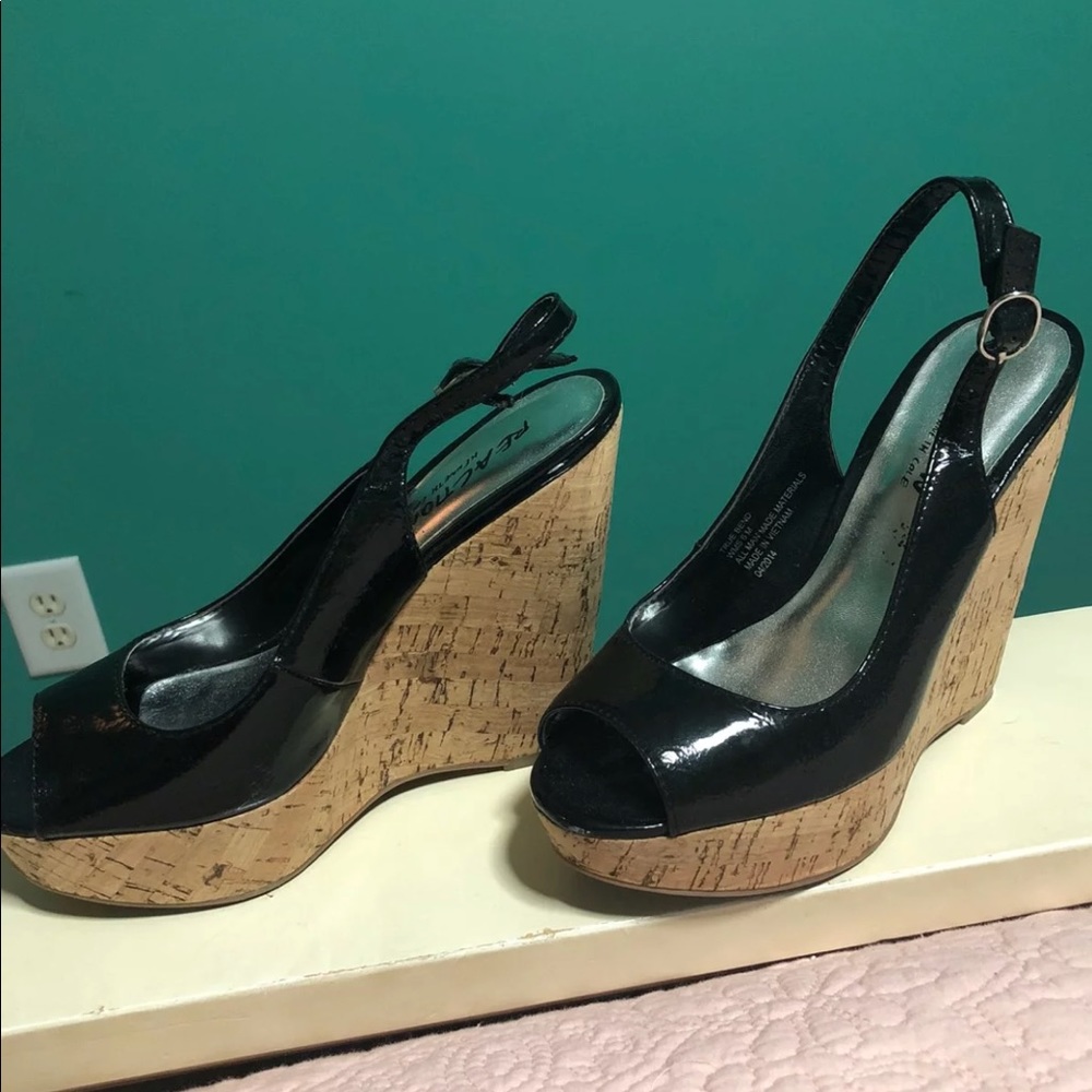 Cork wedges